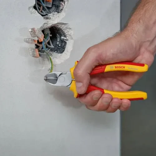Kìm cắt chéo cách điện Bosch VDE 160mm sử dụng