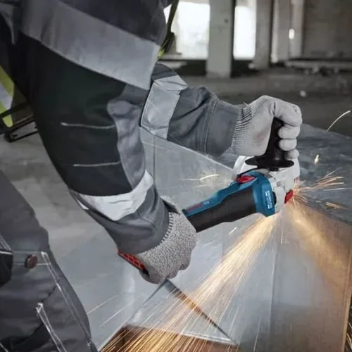 Máy mài góc Bosch GWS 18V-8 100mm thi công mài