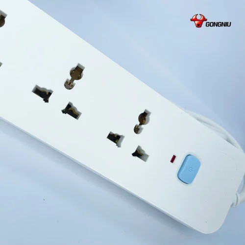 Ổ cắm điện Gongniu N1040 4 lỗ đa năng với đèn báo nguồn và công tắc xanh