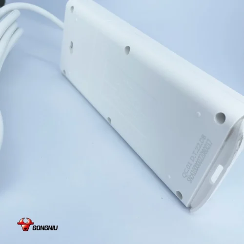 Mặt đáy ổ cắm điện Gongniu V1060 kèm dây nguồn