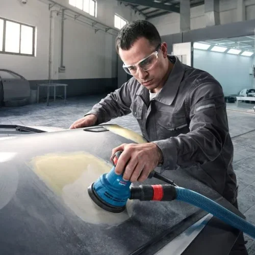 Sử dụng máy chà nhám rung Bosch GEX 125 để đánh bóng