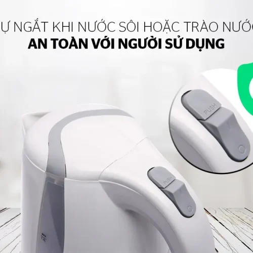 Ấm siêu tốc SUNHOUSE SHD1300 cận cảnh nút mở nắp trên tay cầm