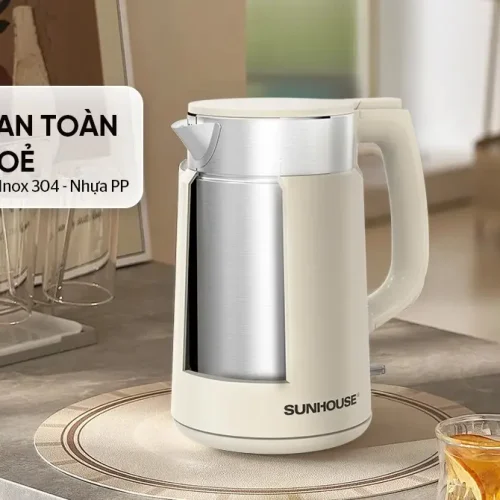 Ấm siêu tốc SUNHOUSE SHD1387 2 lớp inox 304 đặt trong không gian bếp
