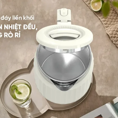 Ấm siêu tốc SUNHOUSE SHD1395 mở nắp, cận cảnh khoang bên trong