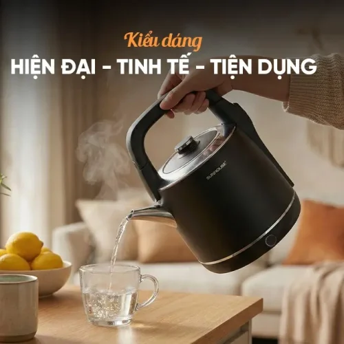 Ấm siêu tốc SUNHOUSE SHD1415 góc nghiêng đang rót nước vào cốc
