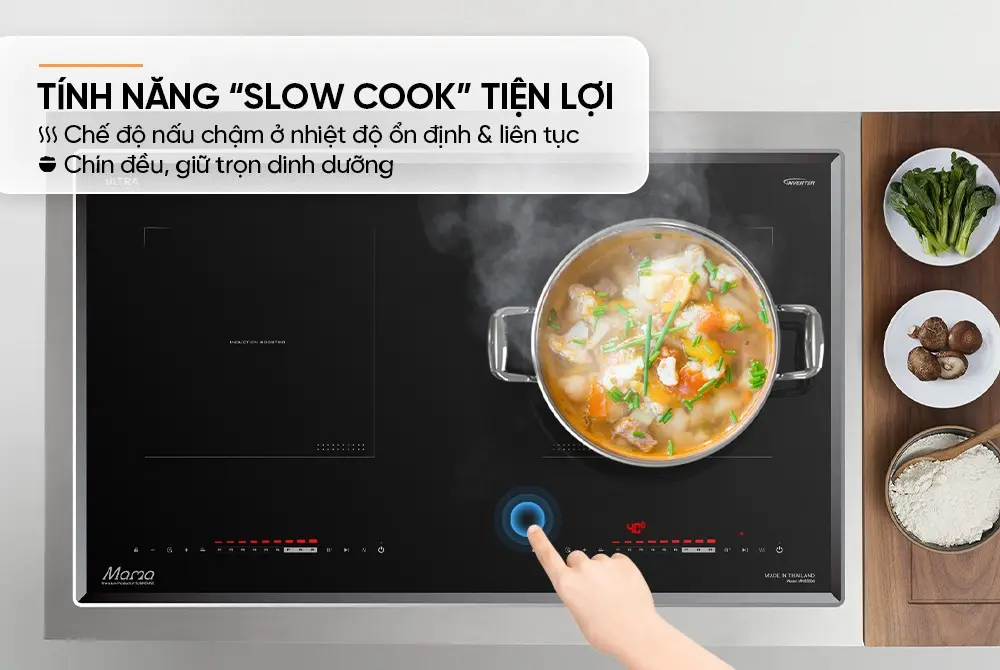 Bếp điện từ đôi SUNHOUSE MMB5866 nhìn từ trên với nồi đang nấu