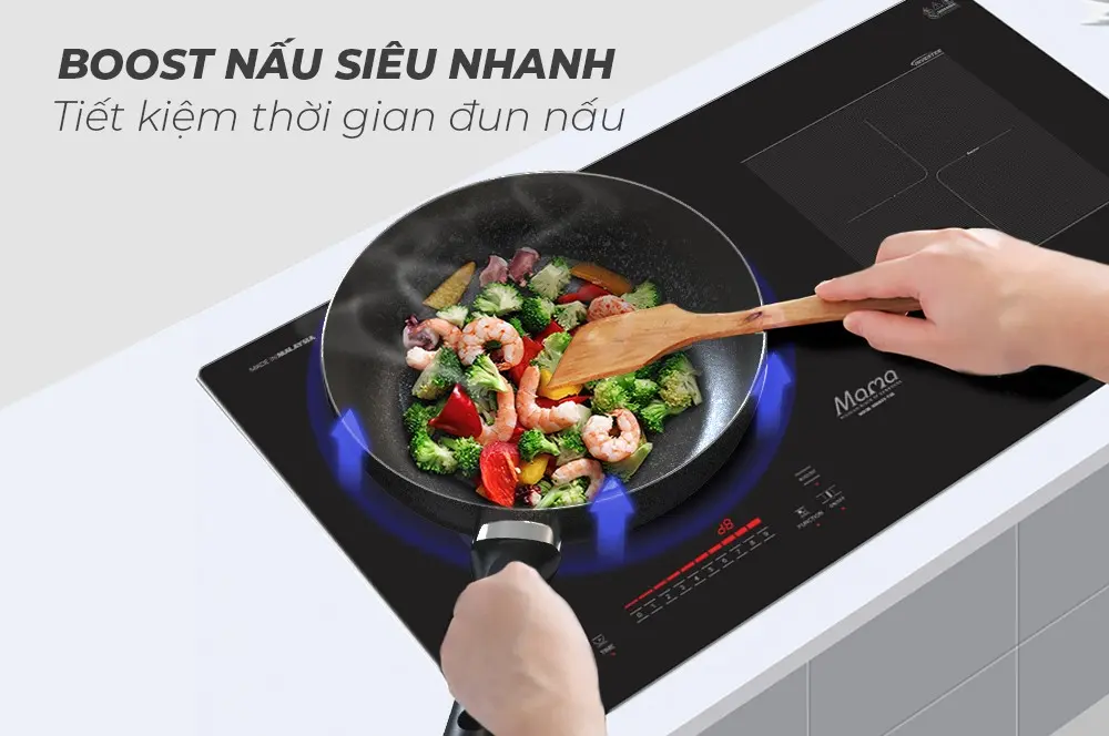 Bếp điện từ đôi SUNHOUSE MMB90-PLUS đang nấu ăn với chức năng Boost