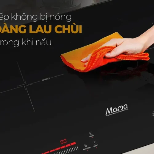 Bếp điện từ đôi SUNHOUSE MMB9301 được lau chùi trên mặt kính