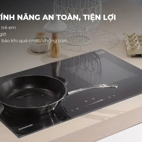 Bếp điện từ đôi SUNHOUSE SHB-DI19 Plus với chảo trên vùng nấu