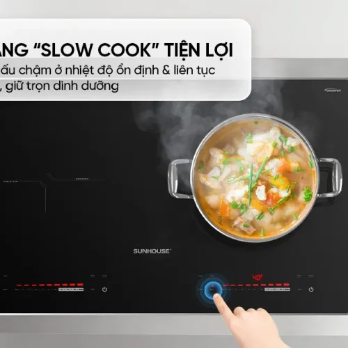 Bếp điện từ đôi SUNHOUSE SHB82202-VMC nhìn từ trên với nồi đang nấu