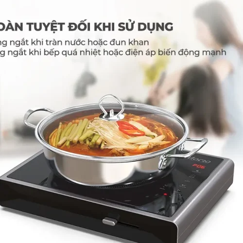 Bếp từ đơn SUNHOUSE SHD6880 nấu lẩu với tính năng tự ngắt an toàn