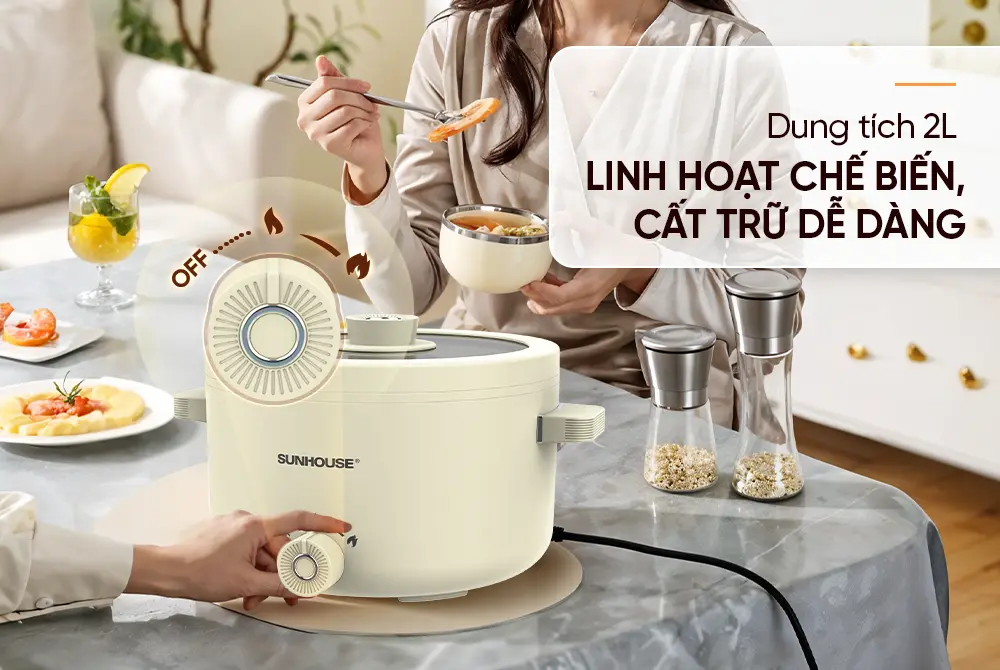 Lẩu điện SUNHOUSE SHD4517 mở nắp dùng trên bàn ăn