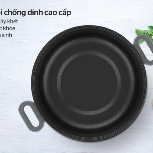 Lòng nồi chống dính của lẩu điện SUNHOUSE SHD4528 dung tích 3.5 lít