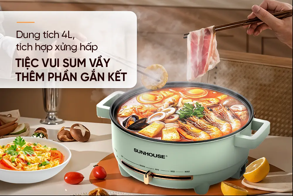 Lẩu điện SUNHOUSE SHD4540 dung tích 4 lít đang nấu lẩu