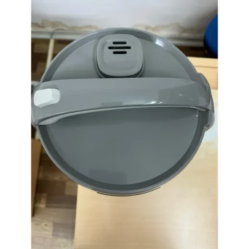 Nắp nồi cơm điện Khaluck KL-818 1.8 lít nhìn từ trên xuống