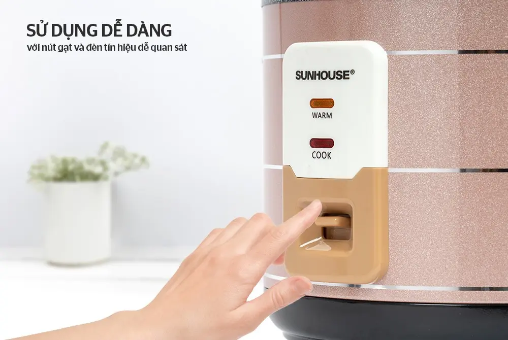 Bảng điều khiển nút gạt và đèn báo của nồi cơm điện SUNHOUSE SHD8135 2.2 lít