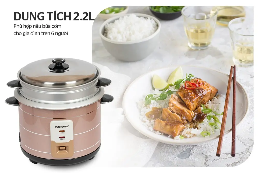 Nồi cơm điện SUNHOUSE SHD8135 2.2 lít kèm hình minh họa bữa cơm gia đình