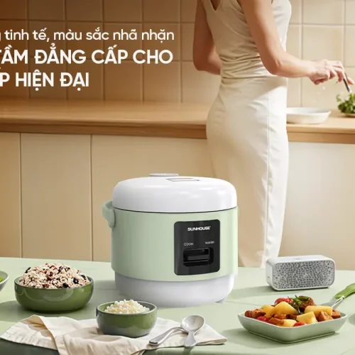 Nồi cơm điện SUNHOUSE SHD8200 màu xanh nhạt trong không gian bếp