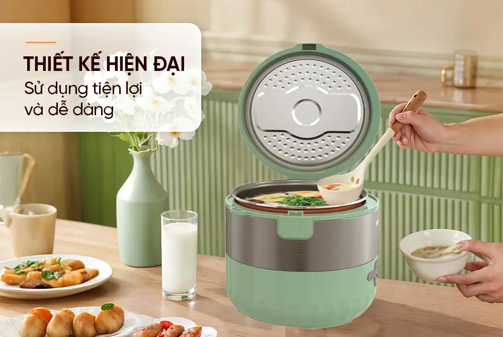 Nồi cơm điện SUNHOUSE SHD8221 màu xanh đang mở nắp, minh họa thao tác sử dụng
