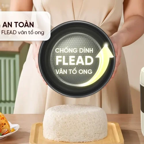Lòng nồi chống dính vân tổ ong của nồi cơm điện SUNHOUSE SHD8222