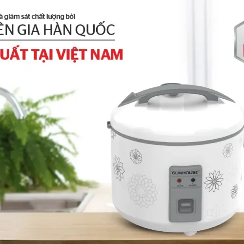 Nồi cơm điện SUNHOUSE SHD8603 700W dung tích 1.8 lít đặt trên bàn bếp