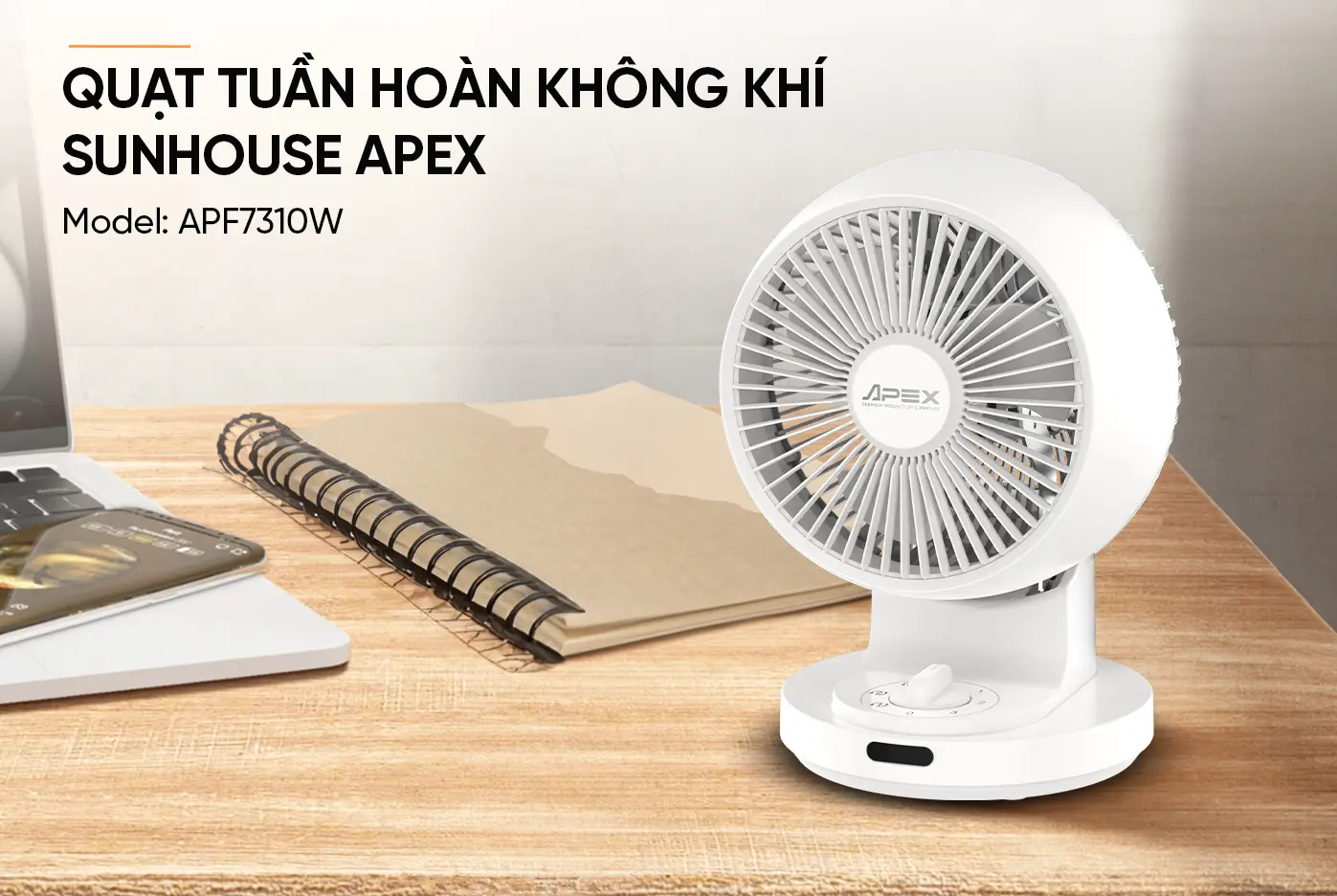 Quạt mini SUNHOUSE APF7310W 22W đặt trên bàn làm việc