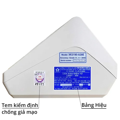 Cân bàn điện tử 300Kg Nhơn Hòa mặt dưới tem kiểm định và bảng hiệu