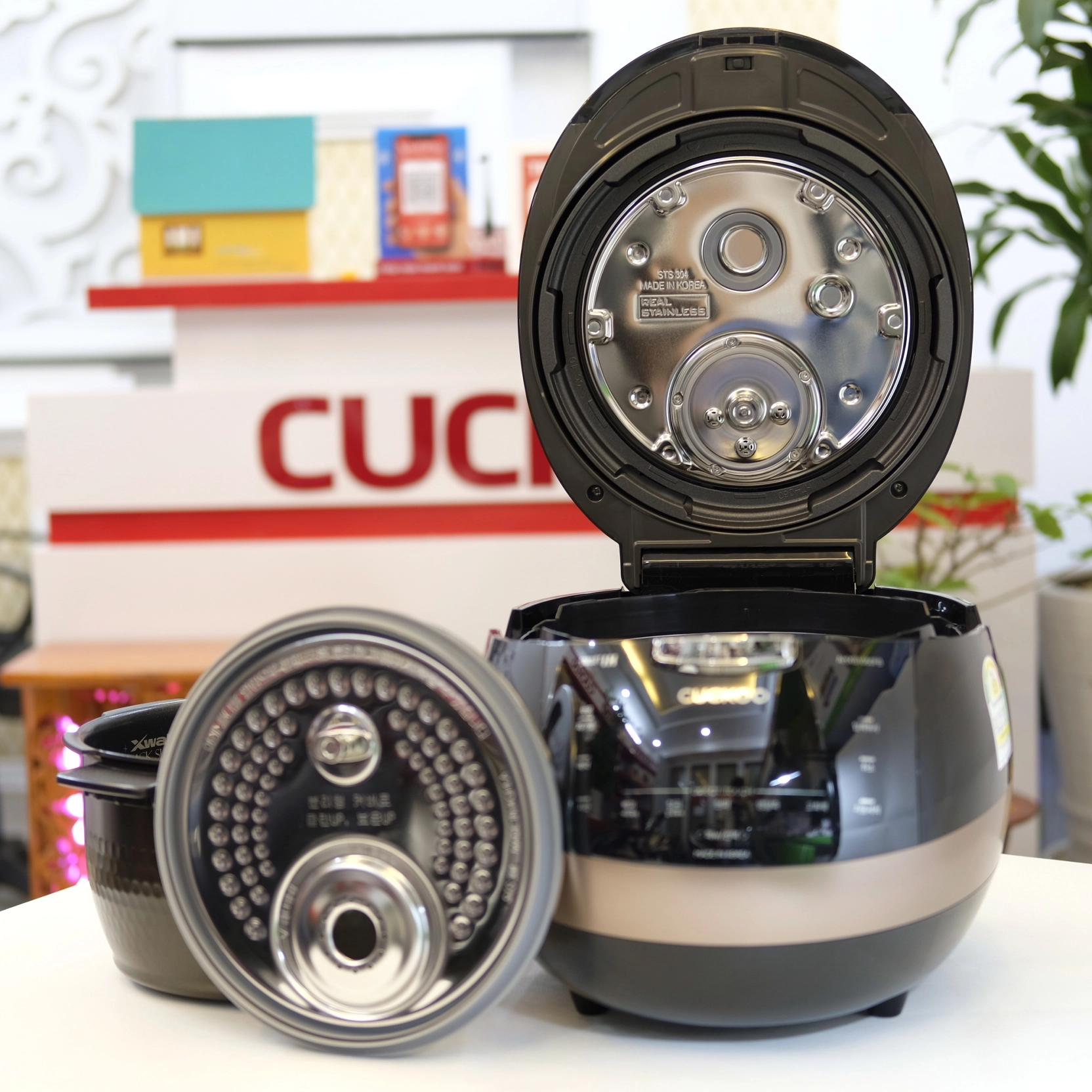 Nồi cơm điện Cuckoo CRP-AHXB1060FB